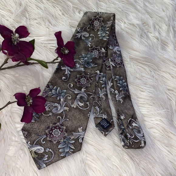 PIERRE CARDIN 100% silk tie - Picture 2 of 8